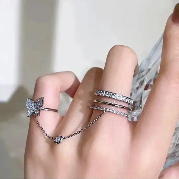 NWOT Adjustable Rhinestone Butterfly Tassle Ring Set - Picture 2 of 7